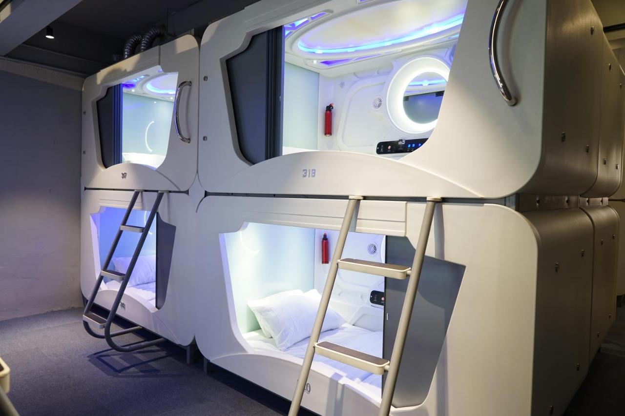 Q Capsule Hotel 조지타운 외부 사진