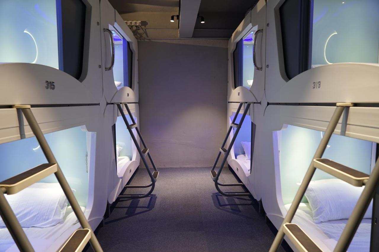 Q Capsule Hotel 조지타운 외부 사진