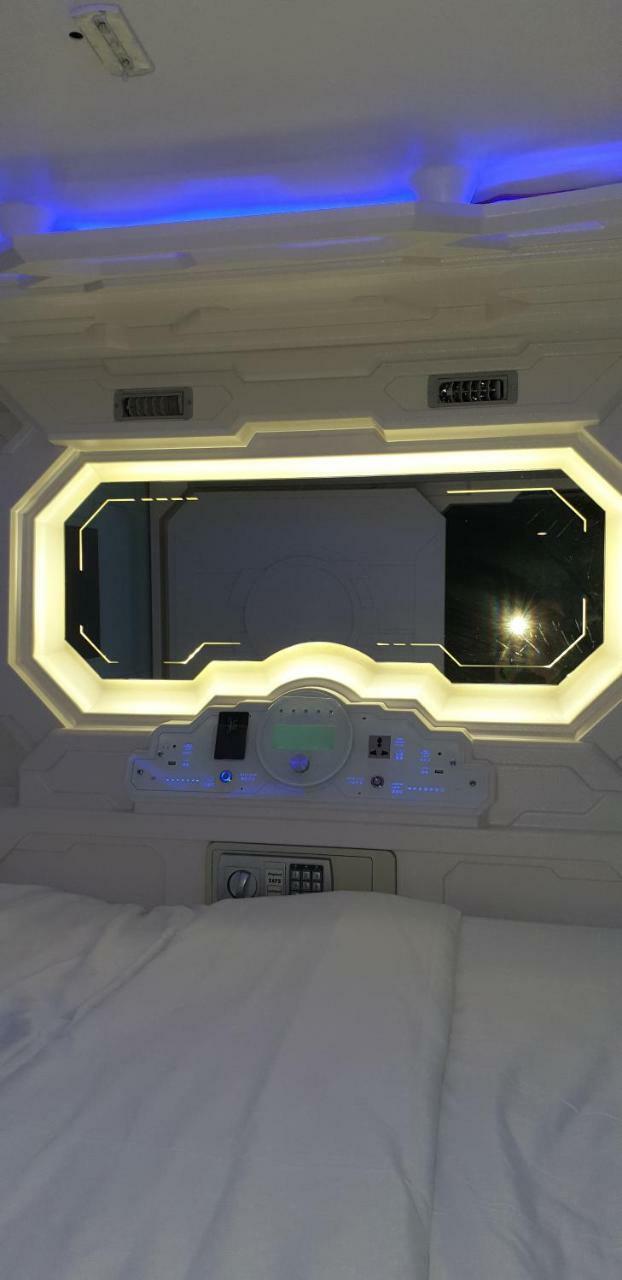 Q Capsule Hotel 조지타운 외부 사진