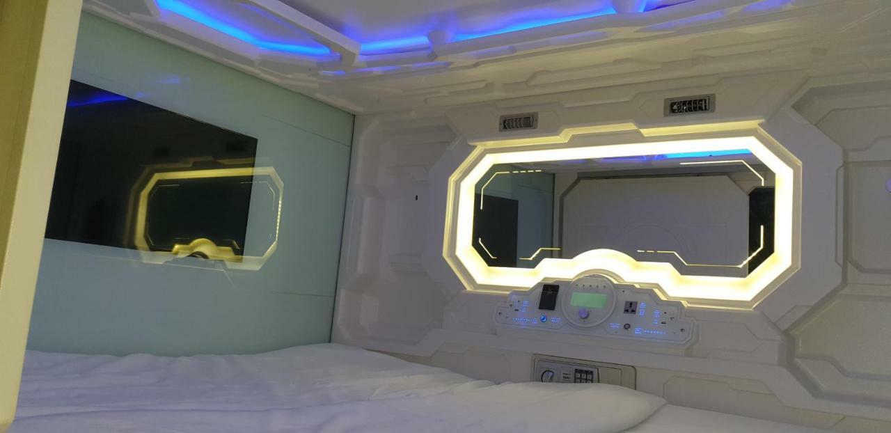 Q Capsule Hotel 조지타운 외부 사진